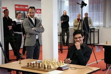 Топалов срещу Карпов на олимпийски стадион