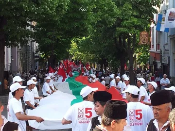 Дядо Николай благослови Станишев