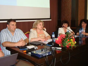 Канадидат депутати от ГЕРБ нищят проблемите на образованието