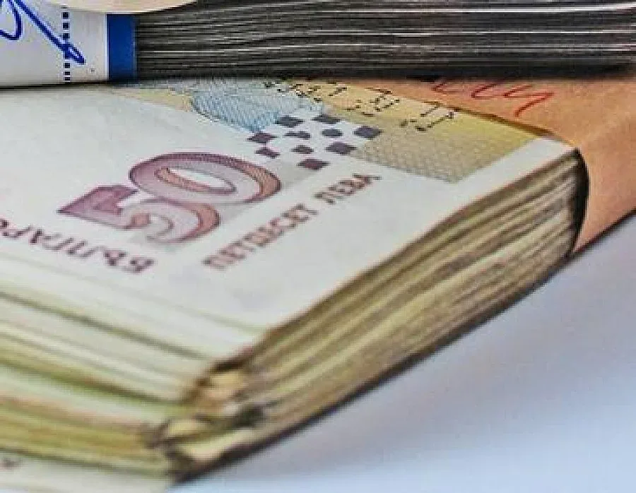 Бонуси за 170 млн. лв. си раздали в НАП и МФ