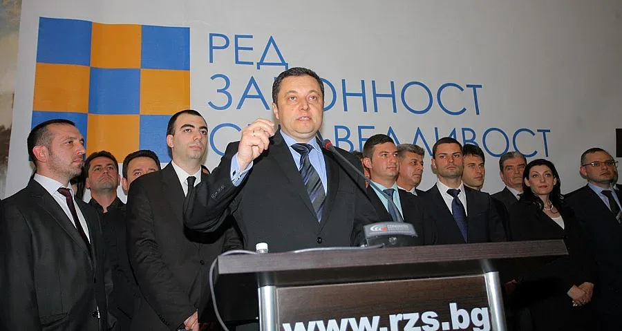 Янев обвинява НЦИОМ в манипулации