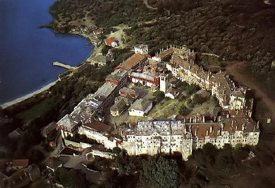 Петима монаси се родиха на Цветница в Атон