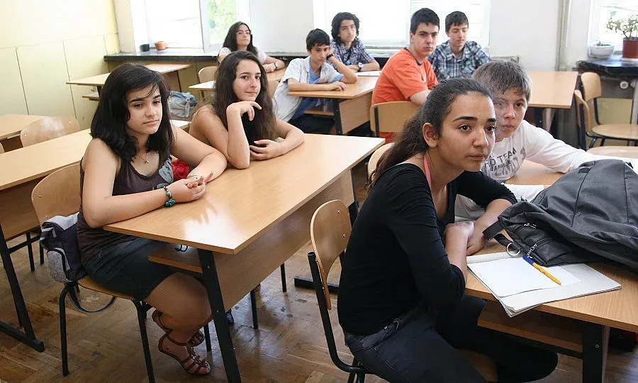 Медсестра във всяко школо на матурата