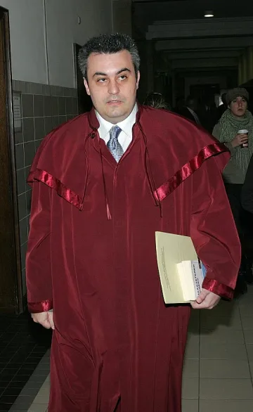 Кокинов на тръни до вота