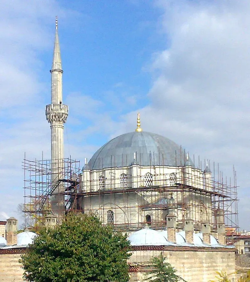 Плакати на ВМРО до джамия