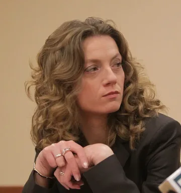 ГЕРБ инвестира повече в образование, твърди Милена Дамянова