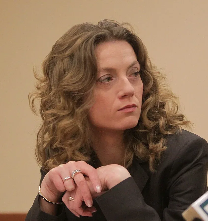 ГЕРБ инвестира повече в образование, твърди Милена Дамянова