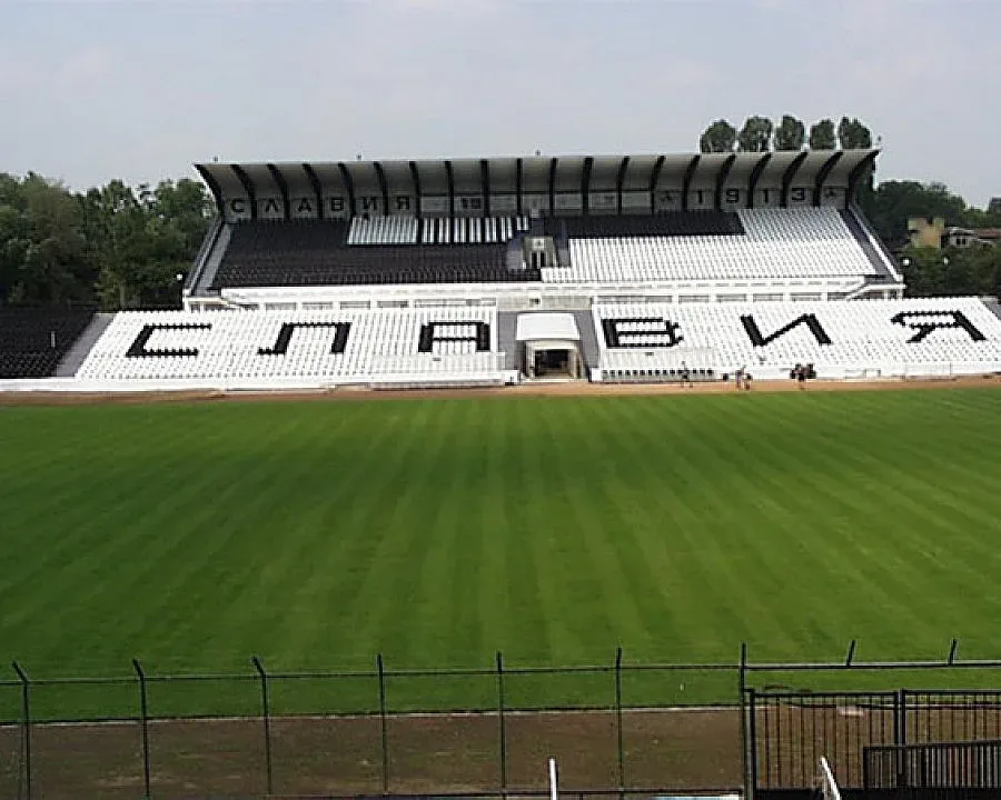 Нов успех за „Славия”