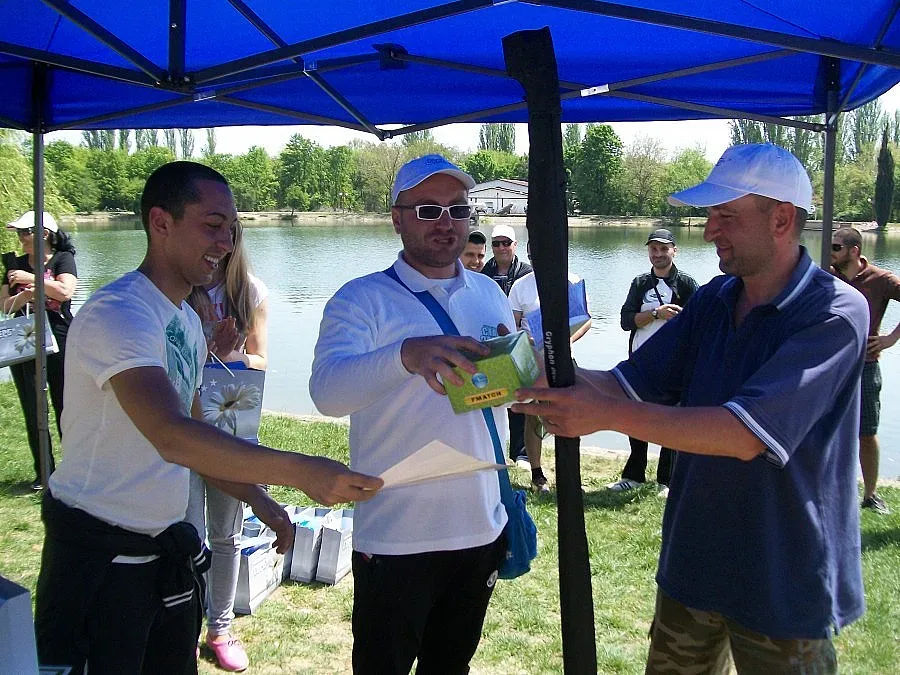 Фенове на ГЕРБ избиха рибата на връх Цветница