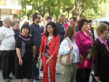 Кунева: ЕС е като "предпазна мрежа" за случващото се в България