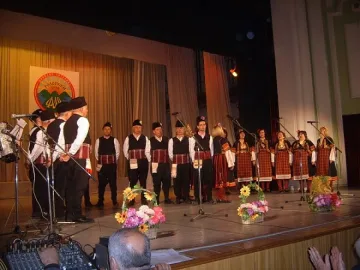 Фолклорен концерт откри празниците в Кърджали