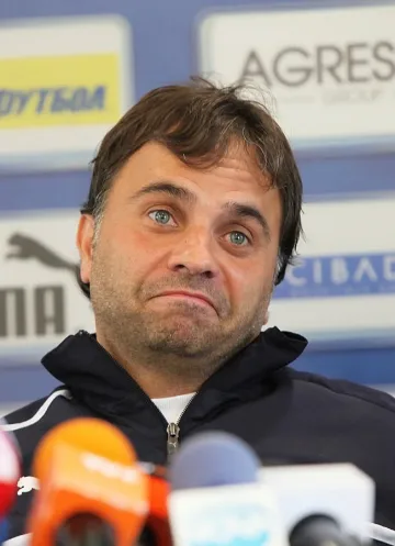 Радукана на бесилото, посреща го як бой