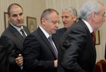 Станишев и Цветанов си броят греховете