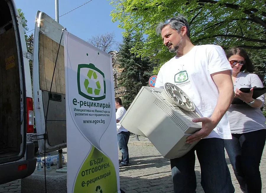 Роман Василев даде старт на кампанията за рециклиране