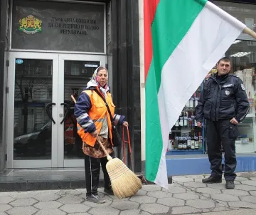 Вадят заплатите в Енергото на светло