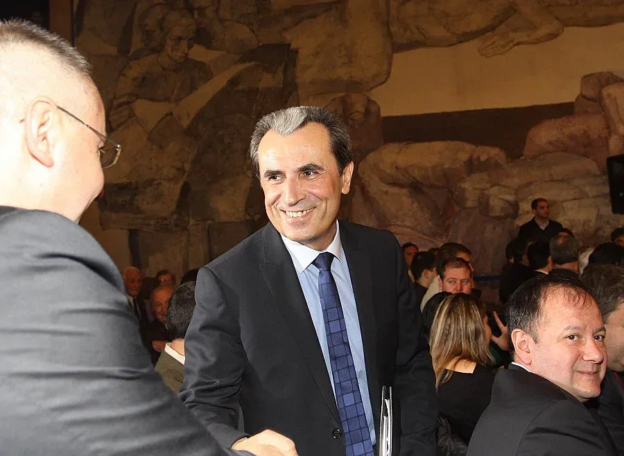 Орешарски: Устоите на държавата са под заплаха