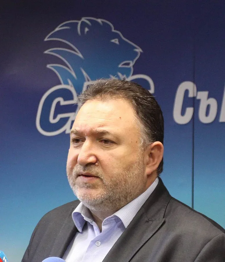 СДС: В службите трябва здраво да се разбута