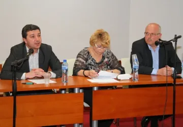 Драгомир Стойнев: Играта на наши и ваши общини е вредна