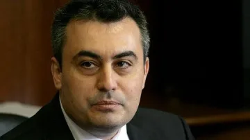 Манипулации в софтуера за разпределение на дела