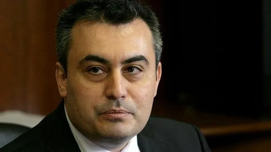 Манипулации в софтуера за разпределение на дела