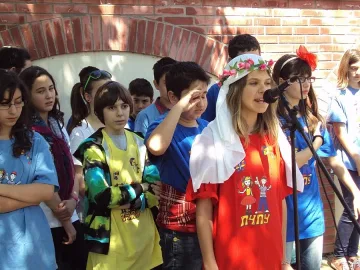 Децата на Бургас възкресиха стари традиции