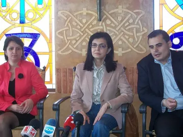 ГЕРБ отвлякоха България, твърди Кунева