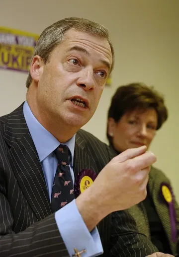 Еврочленки  се включват в офанзива срещу социалния туризъм