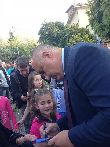 Борисов: Опозицията да гледа препълнените площади на събитията на ГЕРБ