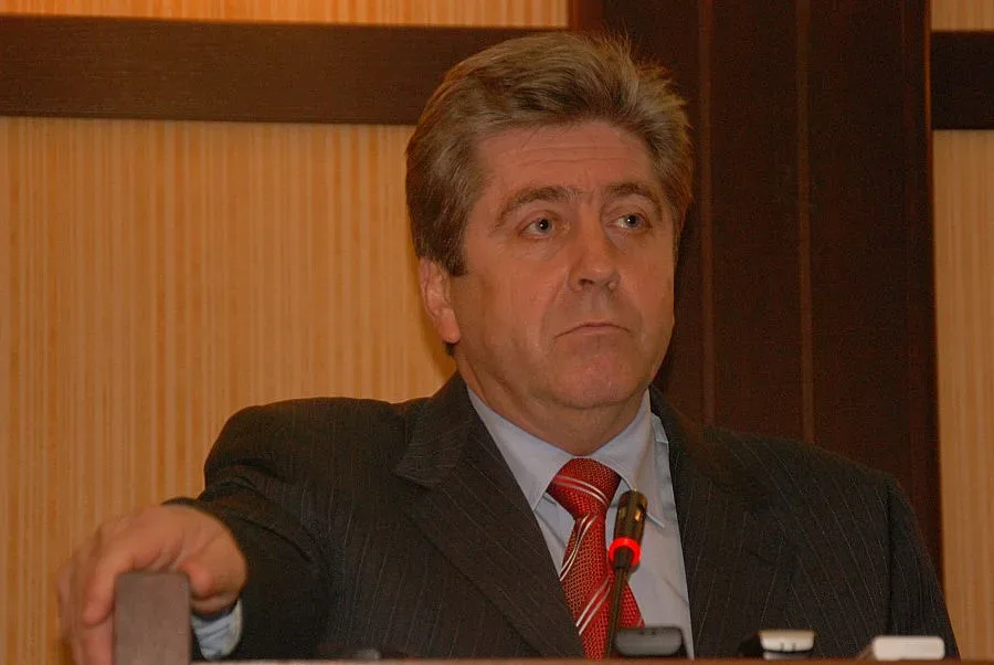 Първанов иска коалиция, вярва на Орешарски