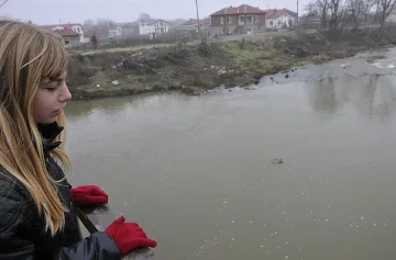 Драгановеца пълни опасен язовир