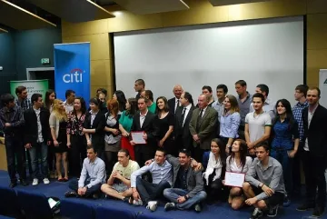 Мобилно приложение за хобита с първа награда в АУБ