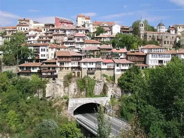 Махат реклами и климатици от къщи паметници