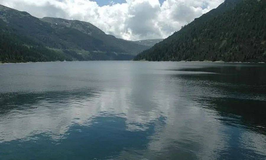 Панагюрище коригира коритото на Луда Яна