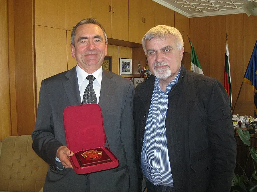 Кметът на Разград награди филантропи от Германия