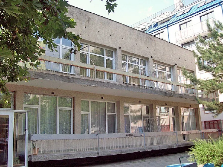 Затварят детска градина, учителка издъхна от менингит