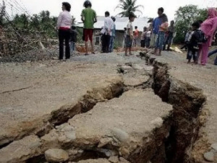 Нов трус от 5 по Рихтер в Китай