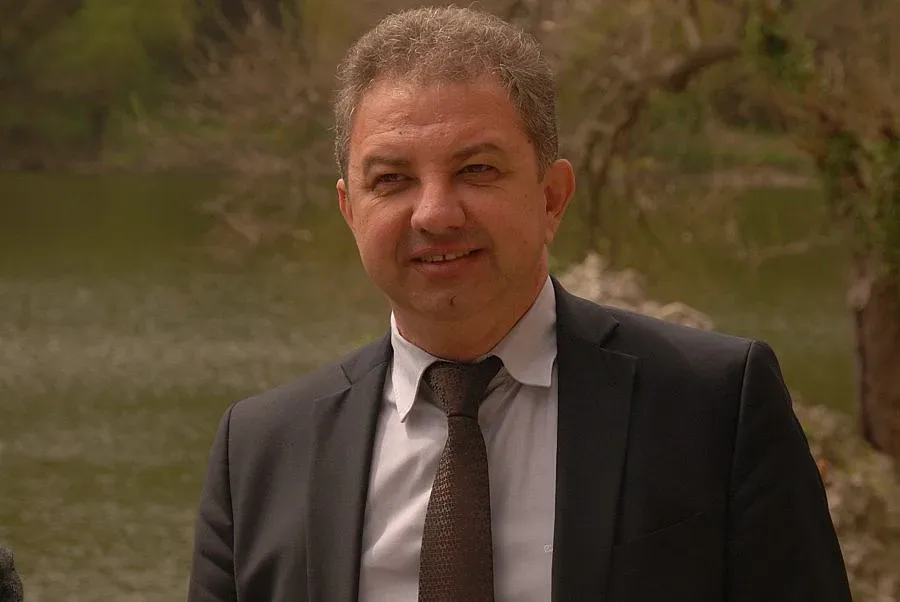 "Лидер" решава проблеми на регионите