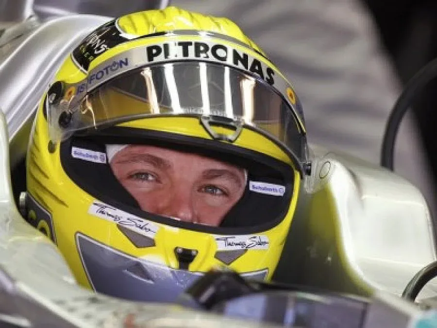 Розберг тръгва първи в Бахрейн 