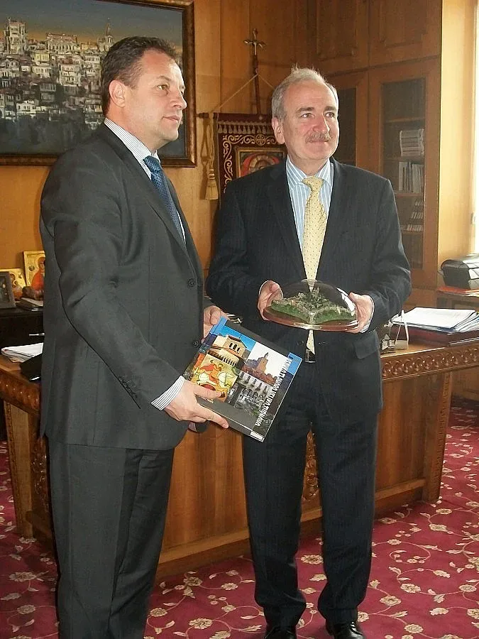 Украйна предлага тролеи и линейки на Търново