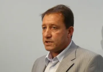 Ангел Найденов: Трудно намираме верния тон