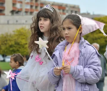 Пролетен карнавал събра стотици деца в Кърджали 