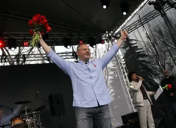 Станишев спря червения разкол в Стара Загора