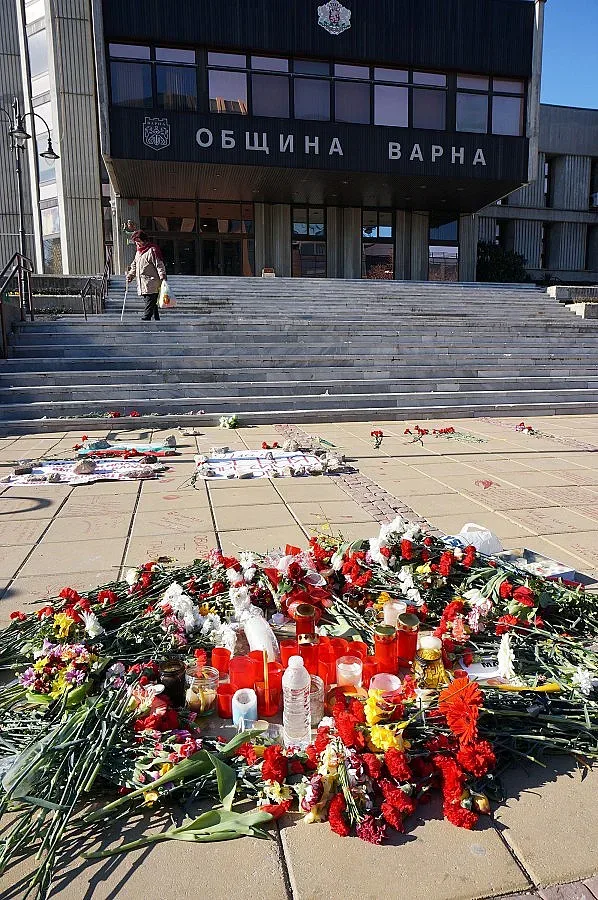 Протестиращи искат оставка на зам.-кмет на Варна