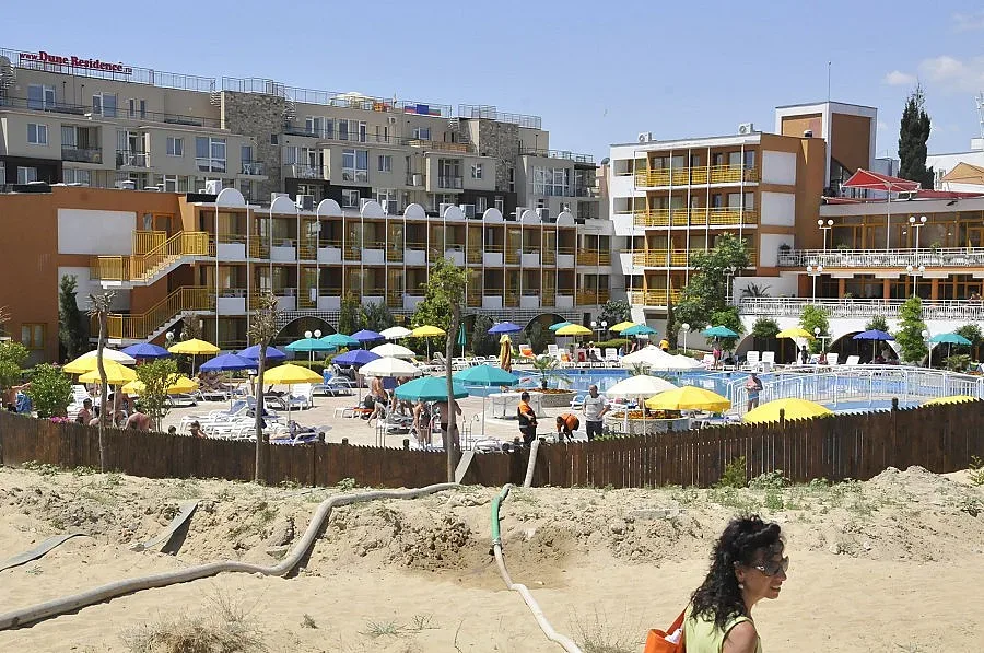 Слънчев бряг сезира Цацаров за паркирането