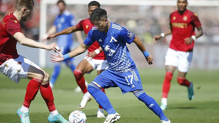 БФС свикава заседание. Ключово решение за дербито с Левски