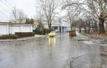 Рупите в шок, Струма преля