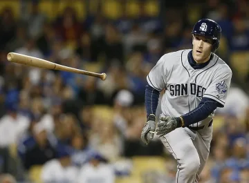 Футболист преби абитуриент с бухалка