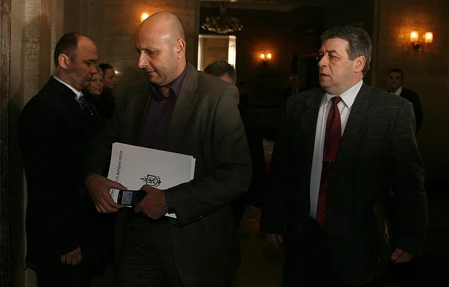 БСП иска отстраняване на Флоров