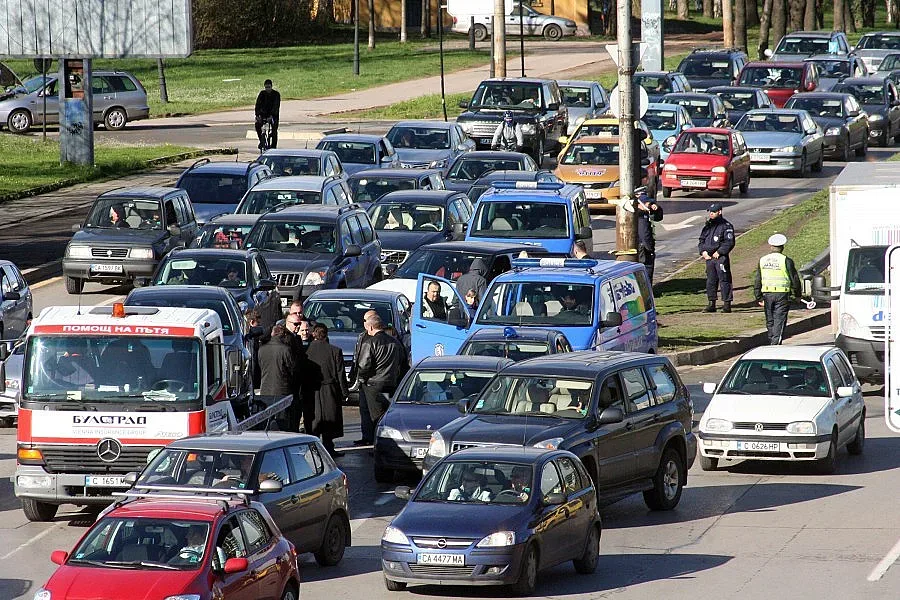 Минахме на стари коли