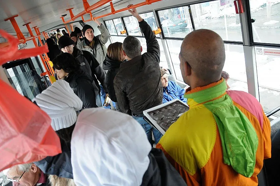 Задържаха тийнейджъри стрелци